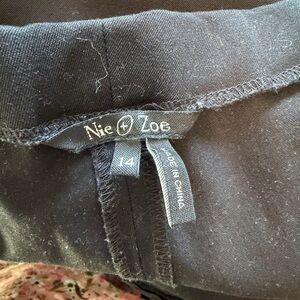 NIC+ZOE Classic Black cropped pants